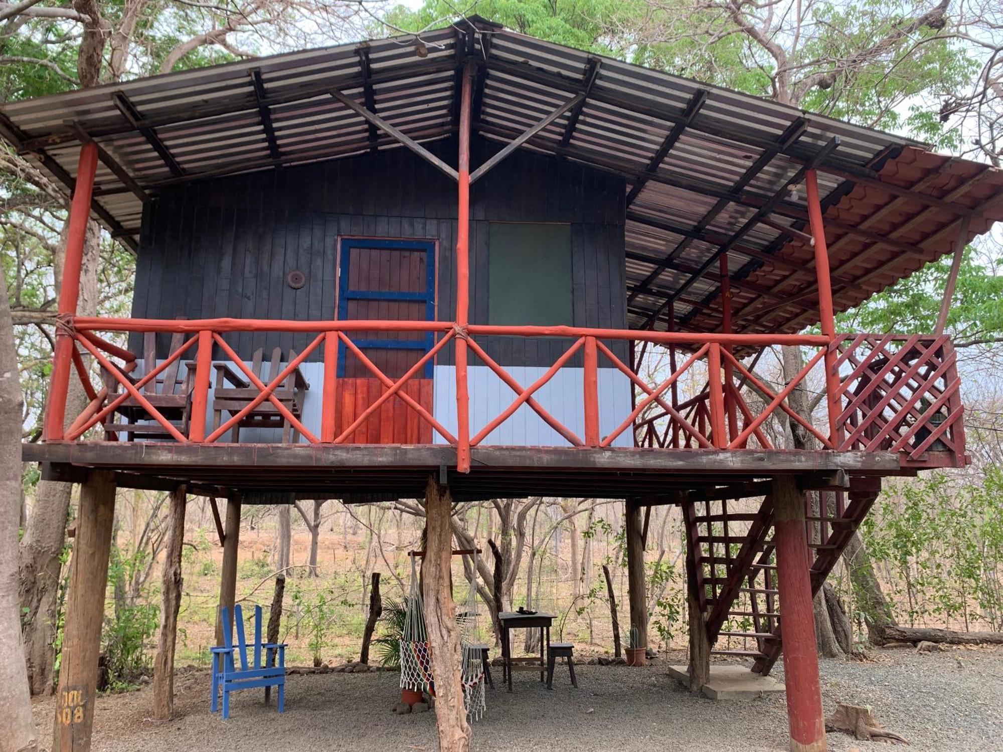 Nieves Surf Hostel And Camping プラヤ・アベヤナ エクステリア 写真